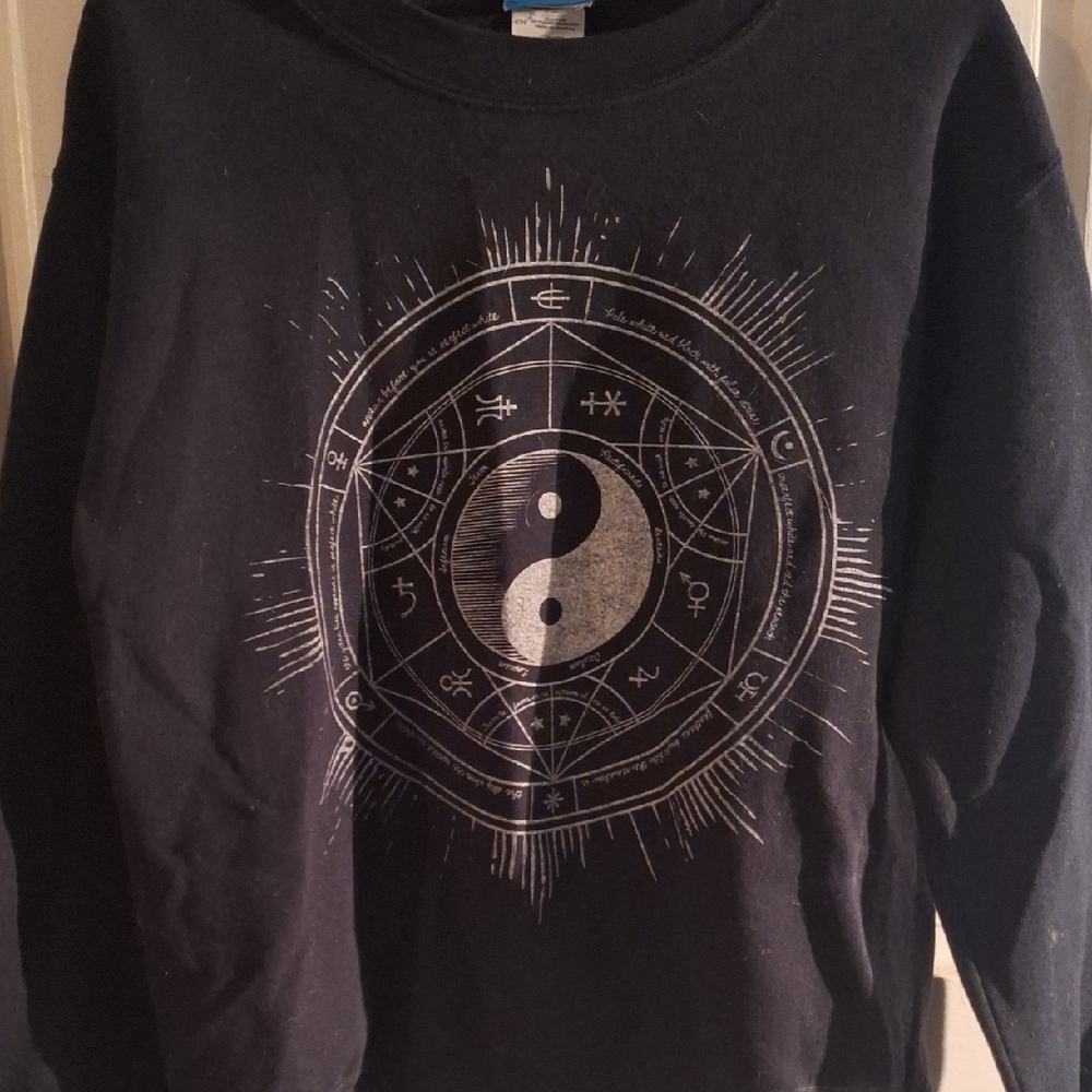 Black Yin Yang Graphic Sweatshirt